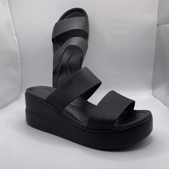 Crocs Brooklyn Wedge Sandals Women's Size 8 Black Platform Preppy Beach Summer - Picture 1 of 6